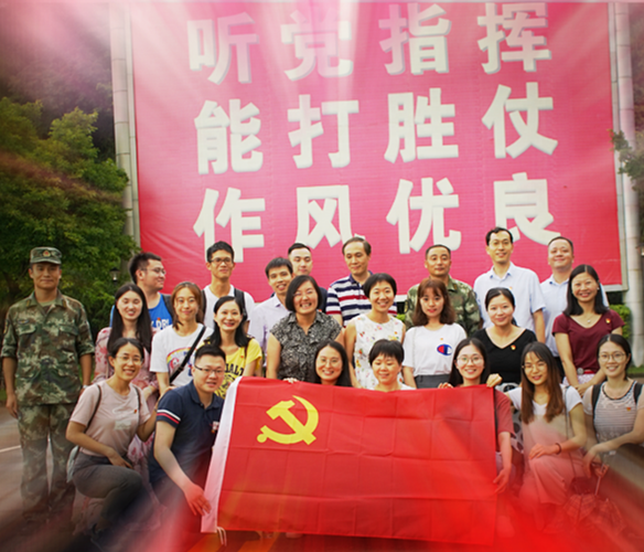 進軍營，送健康，軍民同心筑夢想